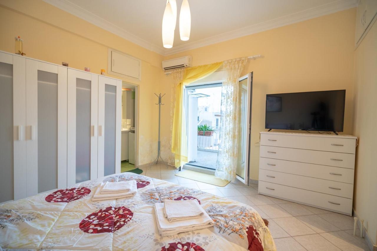 Attica Train Station 1 Bedroom 4 Pers Apartment Athens Exterior photo